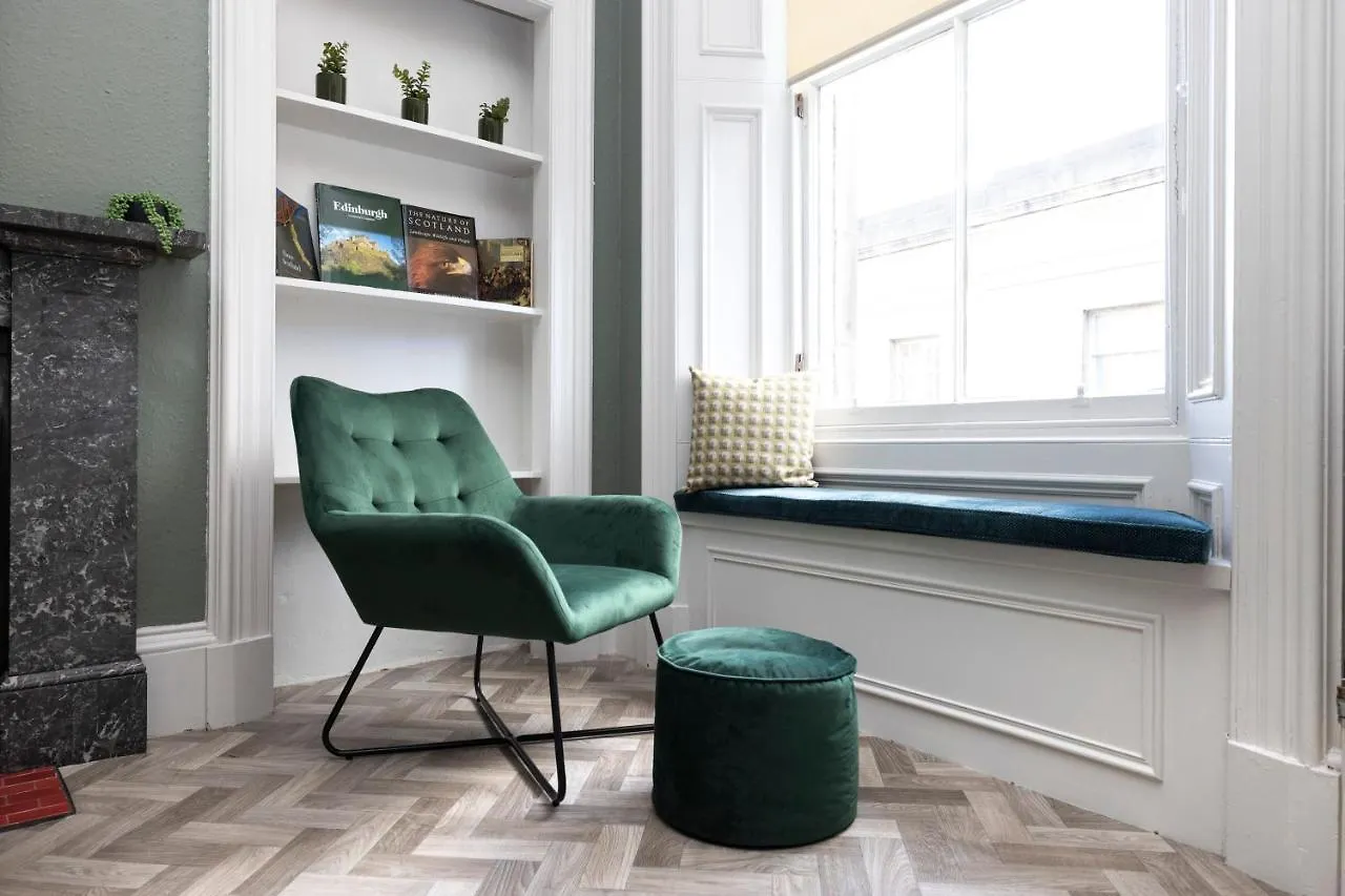 Joivy Homely Apt By St Giles With Desk Edynburg Apartament